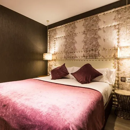 Sant Jordi Boutique Calella