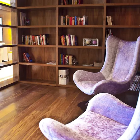 Sant Jordi Boutique Otel 5*