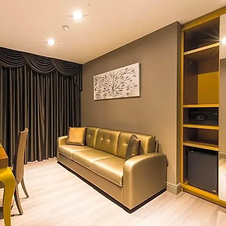 Отель Sant Jordi Boutique