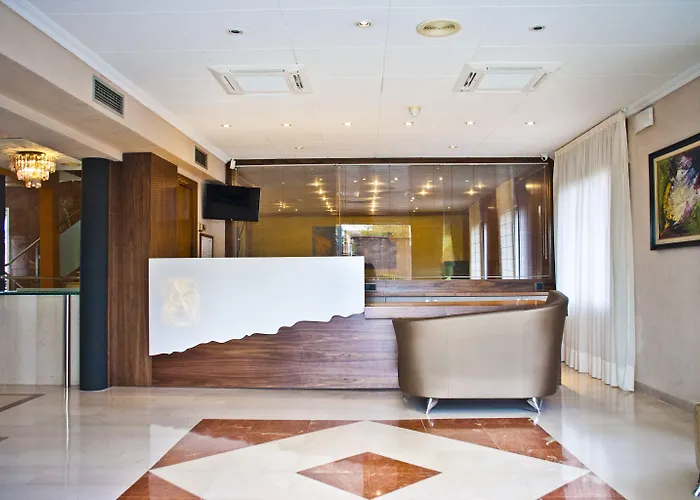 Sant Jordi Boutique Calella